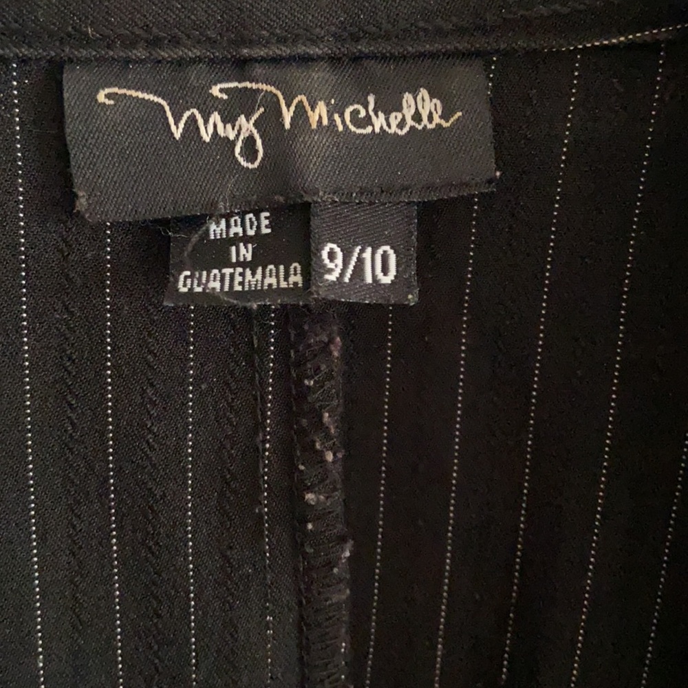 Suit - Picture 4 of 4